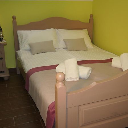 Hotel Pod Herbem -Pokoje Ozonowane Bialystok Phòng bức ảnh