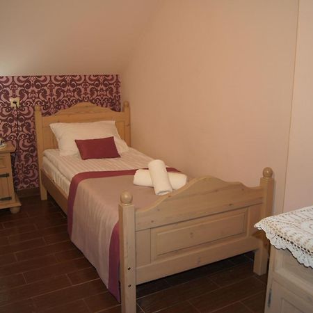 Hotel Pod Herbem -Pokoje Ozonowane Bialystok Phòng bức ảnh