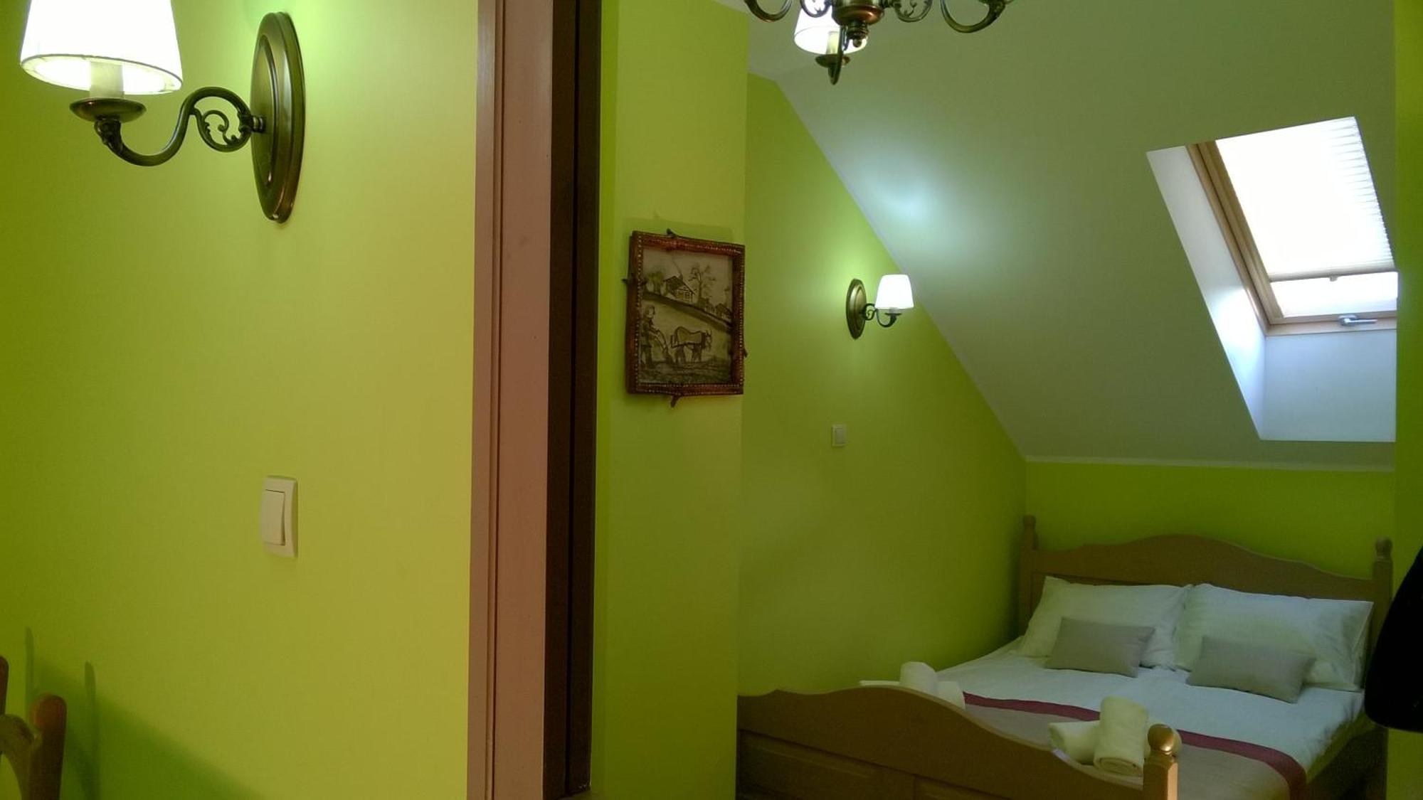 Hotel Pod Herbem -Pokoje Ozonowane Bialystok Phòng bức ảnh