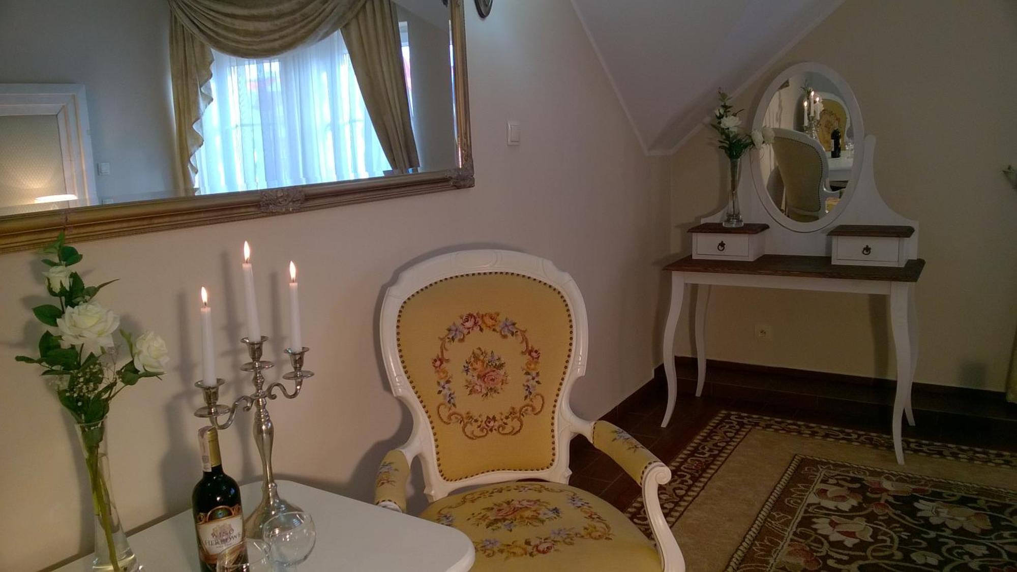 Hotel Pod Herbem -Pokoje Ozonowane Bialystok Phòng bức ảnh