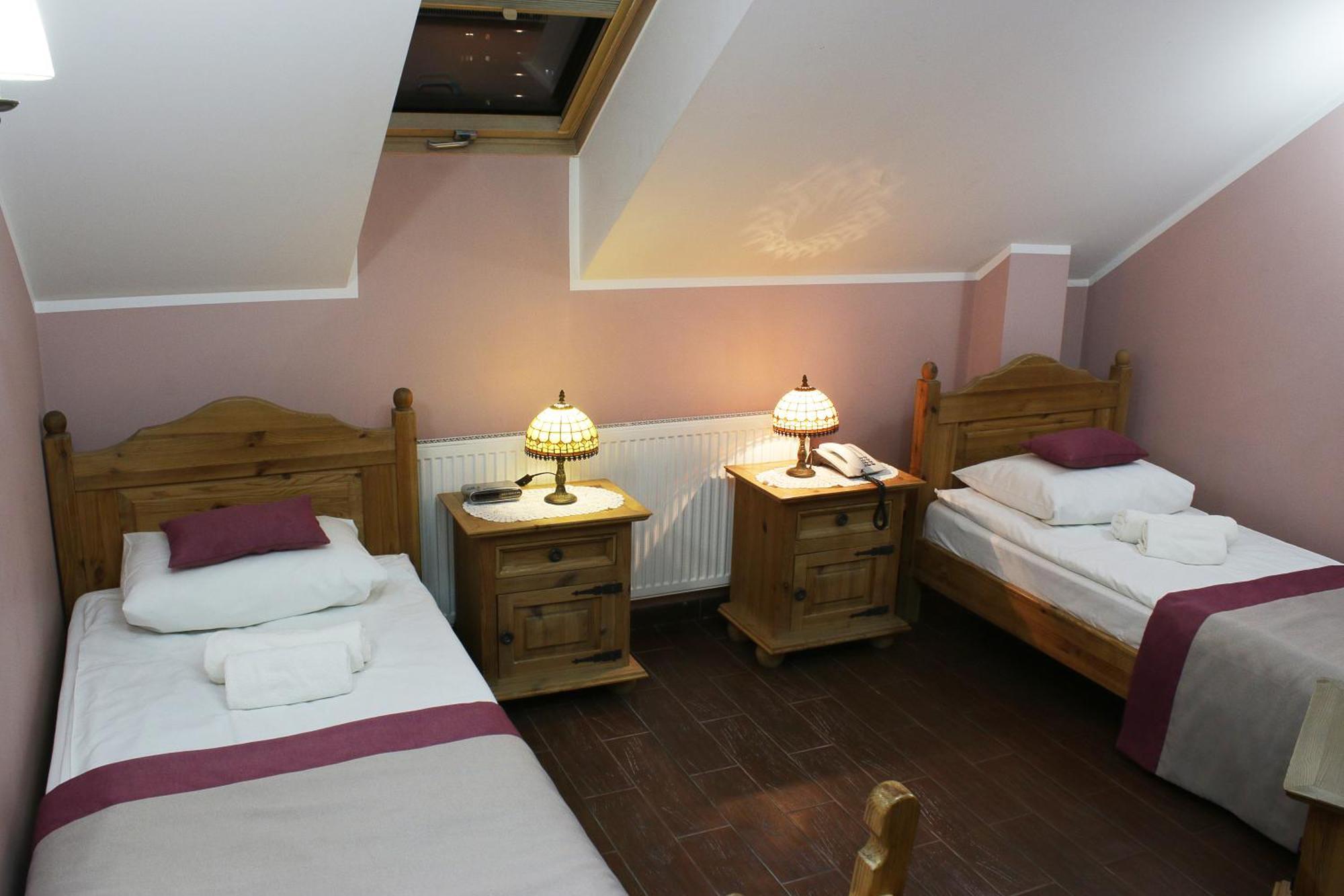 Hotel Pod Herbem -Pokoje Ozonowane Bialystok Phòng bức ảnh