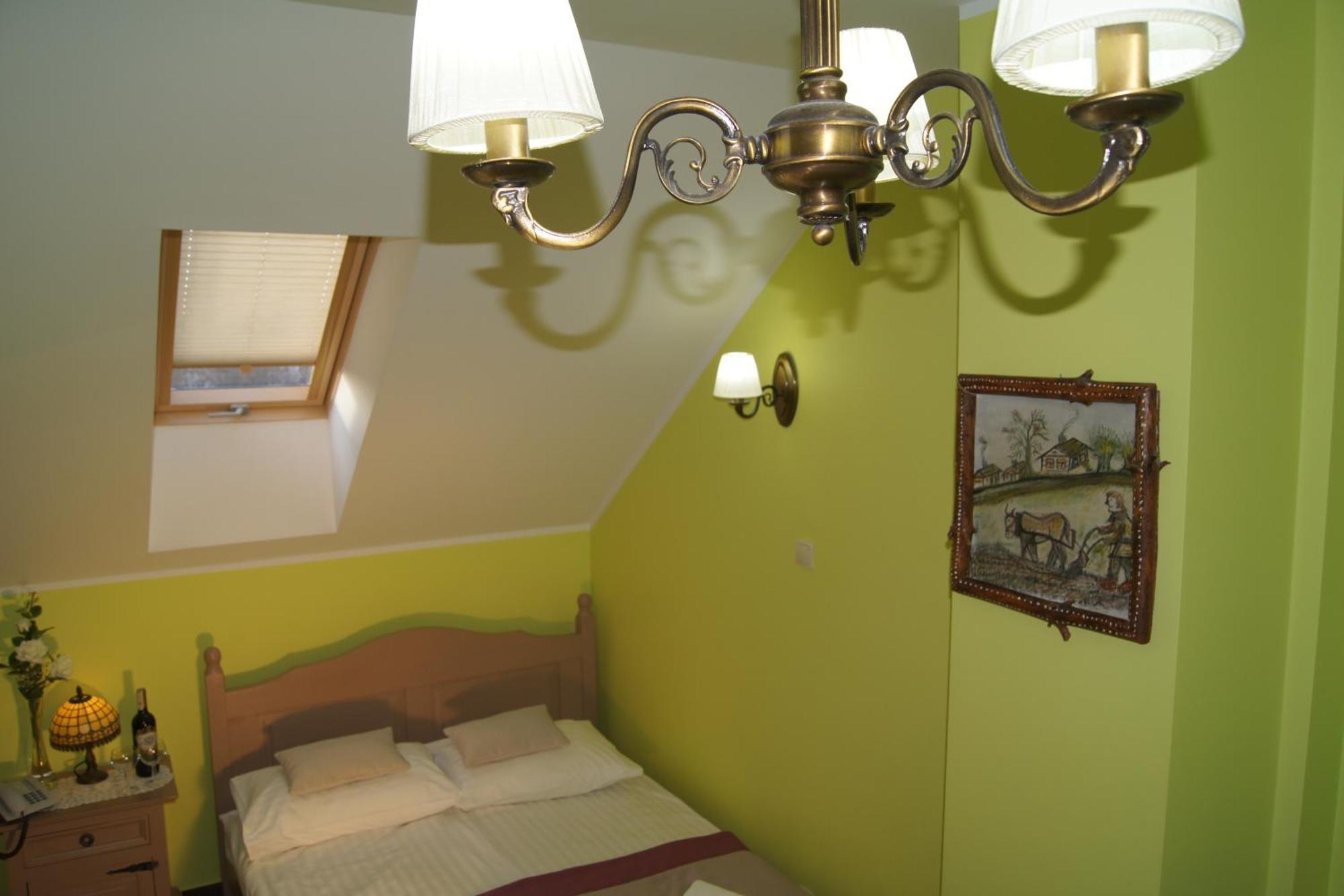 Hotel Pod Herbem -Pokoje Ozonowane Bialystok Phòng bức ảnh