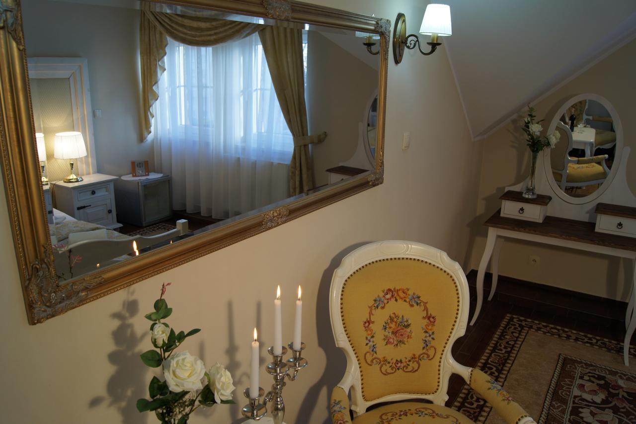 Hotel Pod Herbem -Pokoje Ozonowane Bialystok Ngoại thất bức ảnh