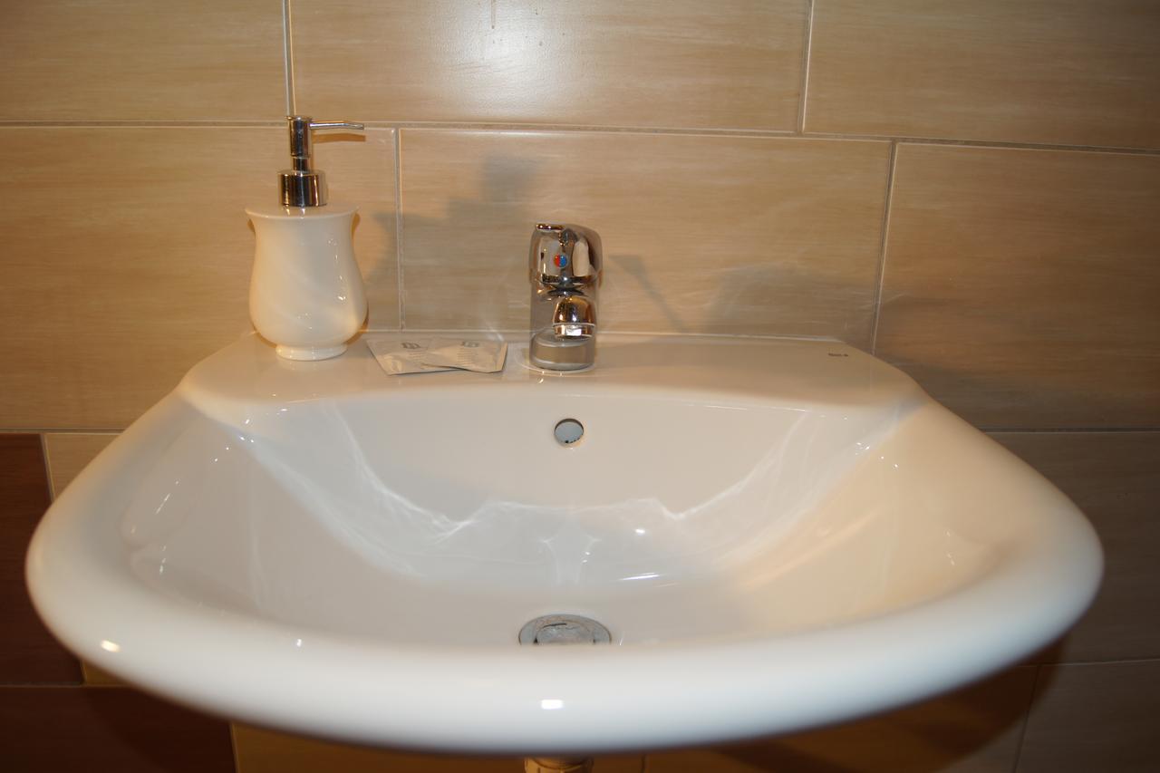 Hotel Pod Herbem -Pokoje Ozonowane Bialystok Ngoại thất bức ảnh